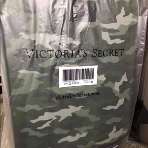 VS pink camo wheelie